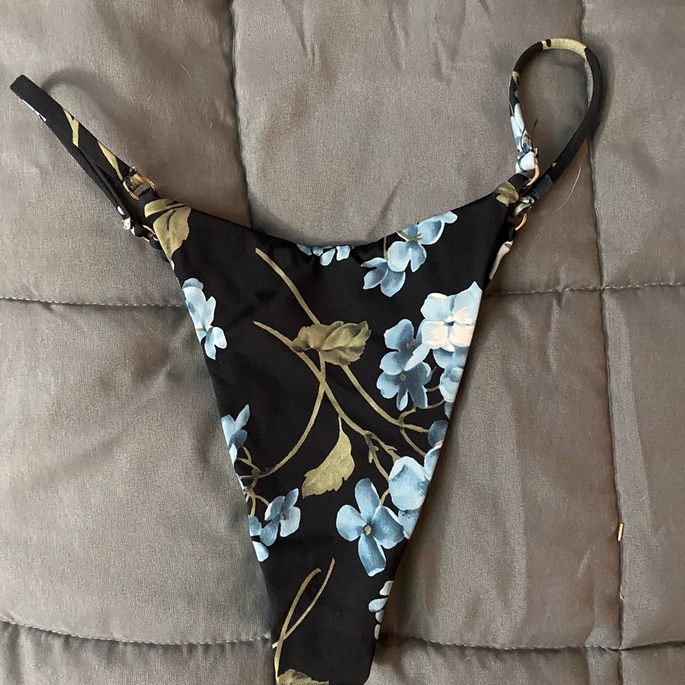 Frankies Bikinis Bottoms